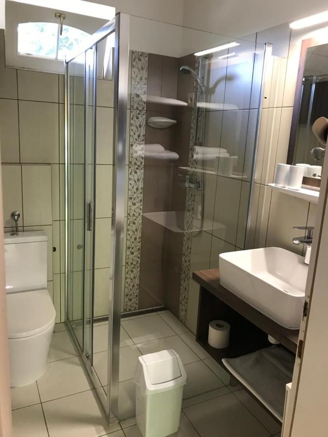 Hársfa Szálló Tamási Exterior foto